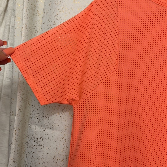 Reebok mesh Sport Tee - Picture 4 of 6